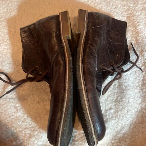 Ugg mens leather boots size 11 - Picture 9 of 11